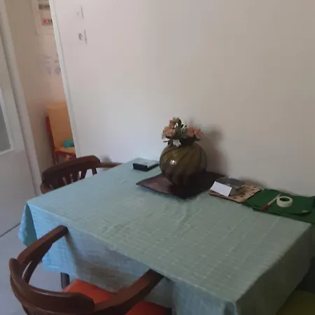ησυχη דירה *