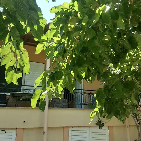 ησυχη Kremastos